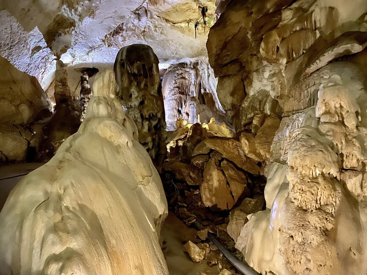 пещеры в крыму мраморная пещера. мраморная пещера где. мраморная пещера в крыму. мраморная пещера где. мраморная пещера в крыму.