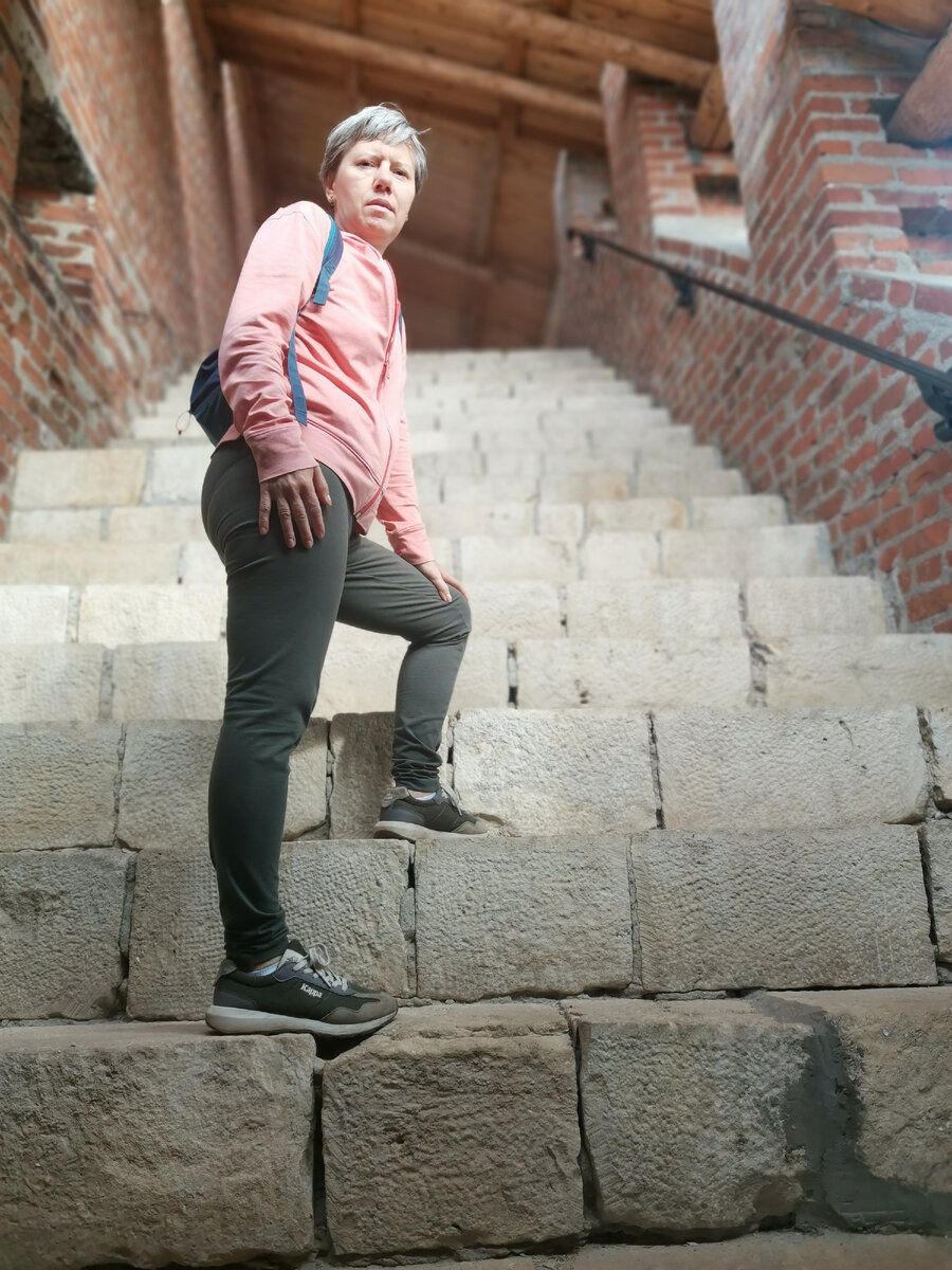 Путешествуем мы на любые расстояния с 2 рюкзаками. Трех платьев не требуется 