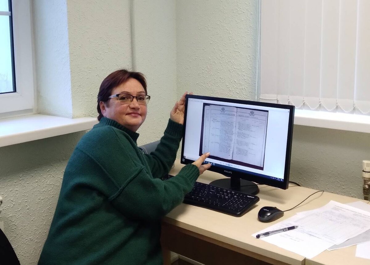 Севастопольские телеканалы. Севастопольские телеканалы. Ведущая на канале первый севастопольский. Севастополь 24 телеканал логотип. Севастопольское телевидение.