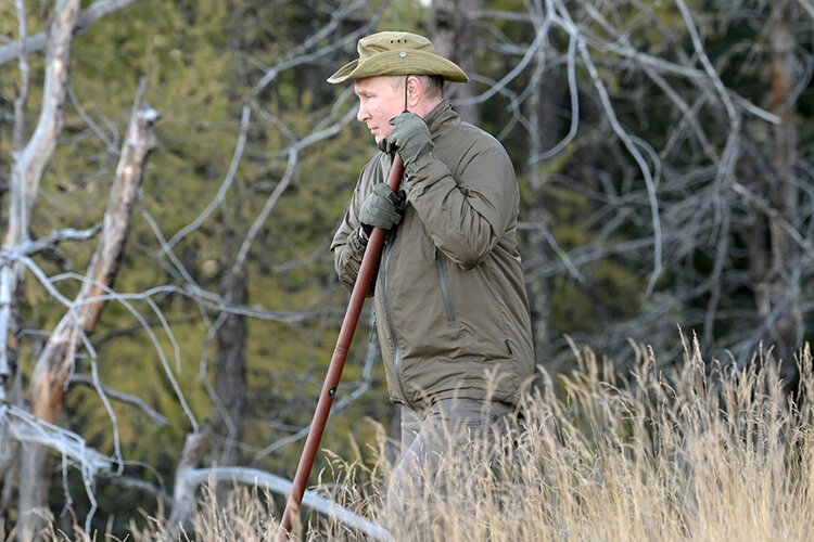    «России в статье Бернса посвящен большой раздел, который называется «Путин свободен». Автор считает, что президент нашей страны свободен, чувствует себя таковым, поэтому полагает, что время работает на Россию» Фото: kremlin.ru