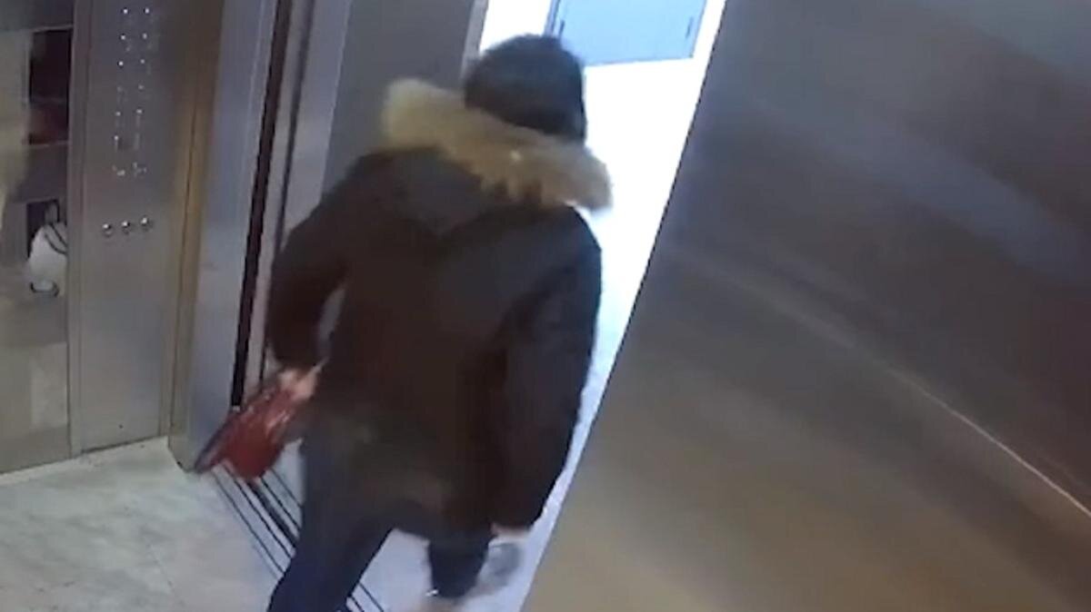 Лифт девочка видео. Лифт девочка видео