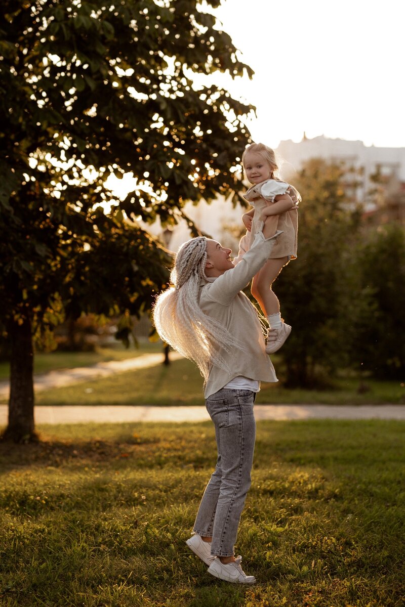 слово мама одно из самых древних на земле. мама слово. мама мамочка сколько тепла таит это магическое слово. волшебное слово мама. самые близкие, самые родные, мамочки мои дорогие.
