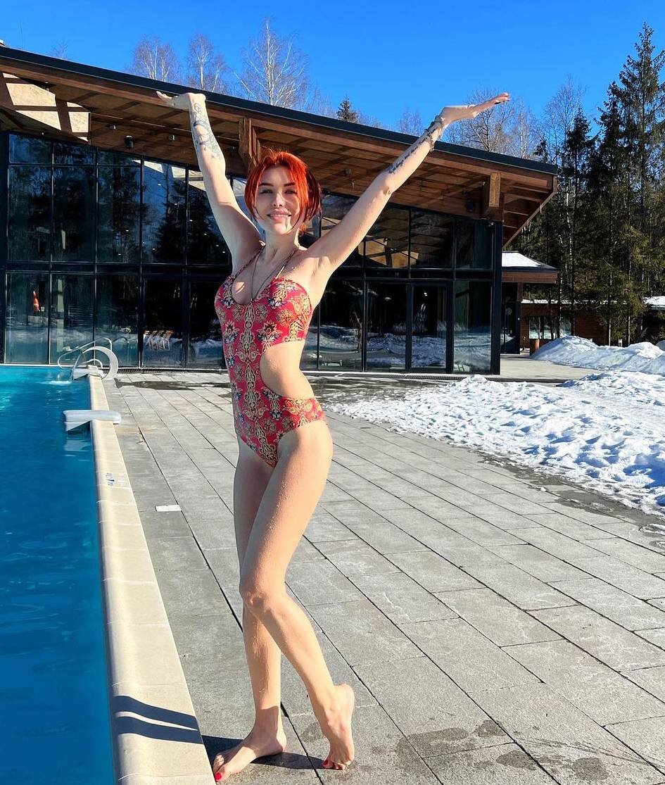 бешенный женя. зорин александр олешки. глеб пьяных нтв. елена константиновна малышева. бешеные ведущие.