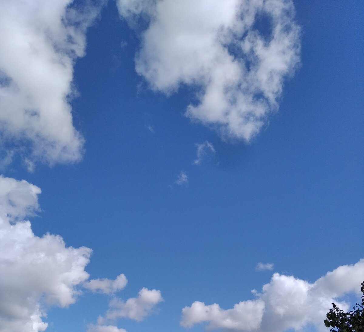 Мирное небо которое я желаю всему миру.