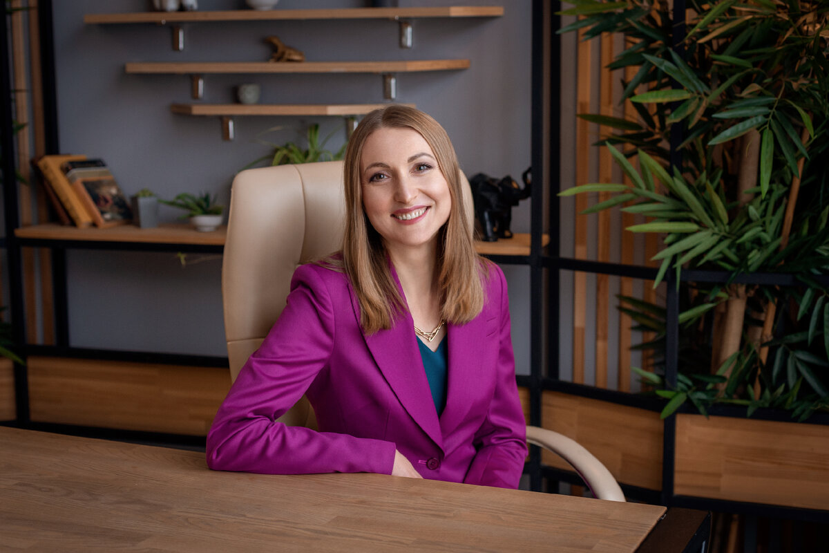 разрушение препятствий. ясность мысли. вокруг желающий. оглянись назад духи с тобою связаться хотят. перемены к лучшему.