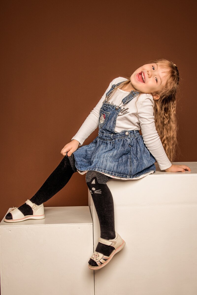 Важность улыбки. Текст песни. Летний рисунок для детей. В песне звучит смех. Радость и веселье.