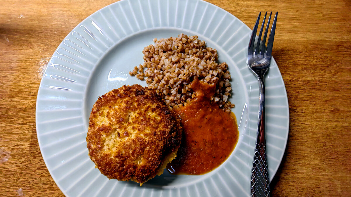 Куриные котлеты в хрустящей панировке