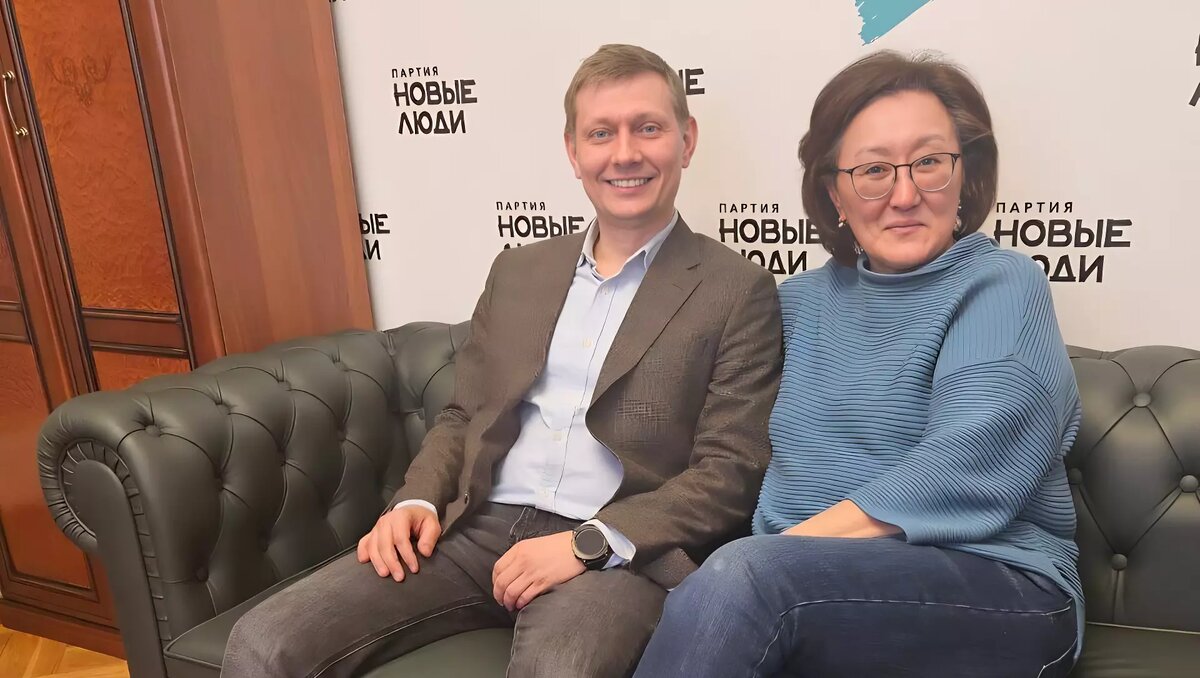     Самарского депутата Владимира Плякина раскритиковали за то, что он появился на заседании Госдумы в джинсах. В ответ он попросил обсуждать не свои штаны, а вопросы, которые он озвучил с трибуны.