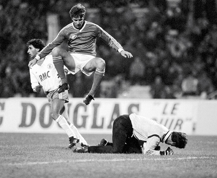 пожарные машины в баку. кемеровский омон. гу мчс по херсонской области. омон кемерово украина. шесть приехать.