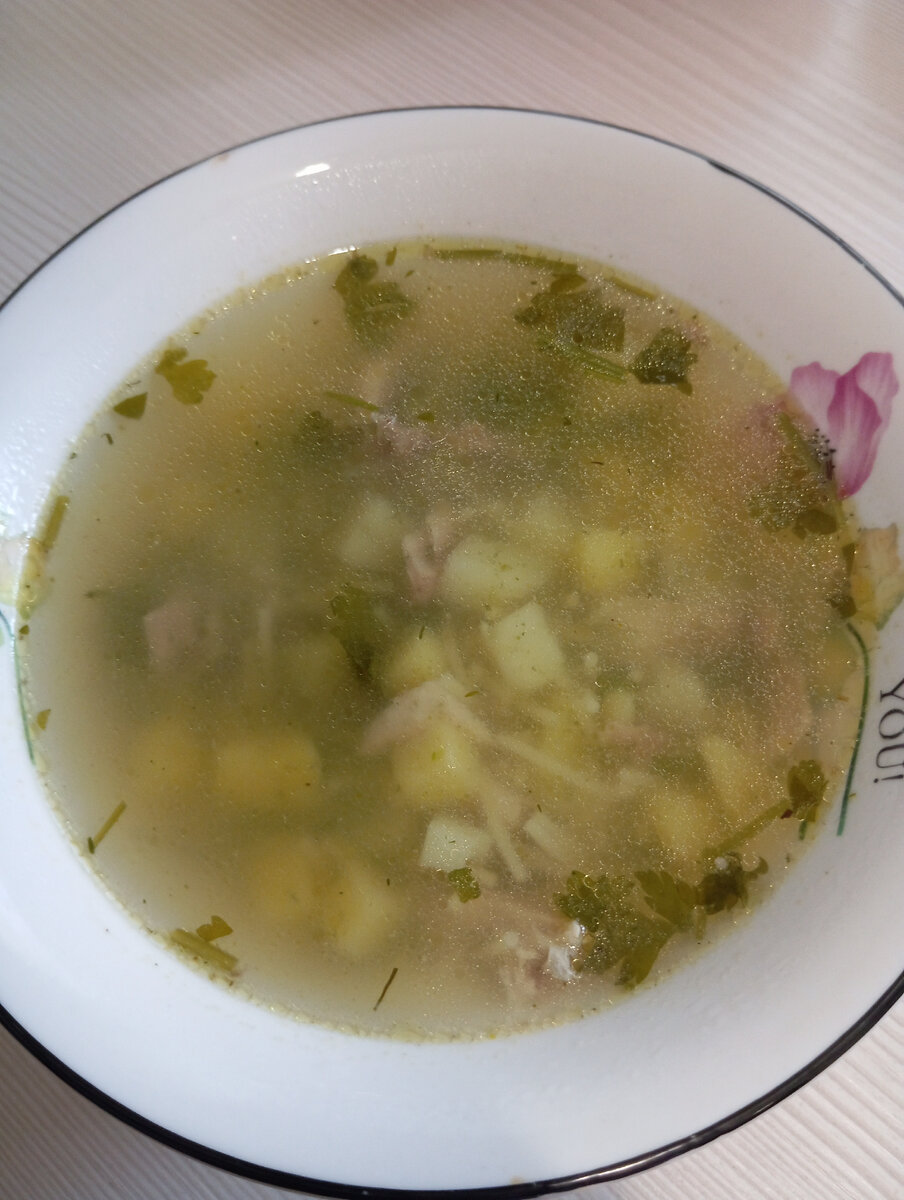 Куриный суп с вермишелью