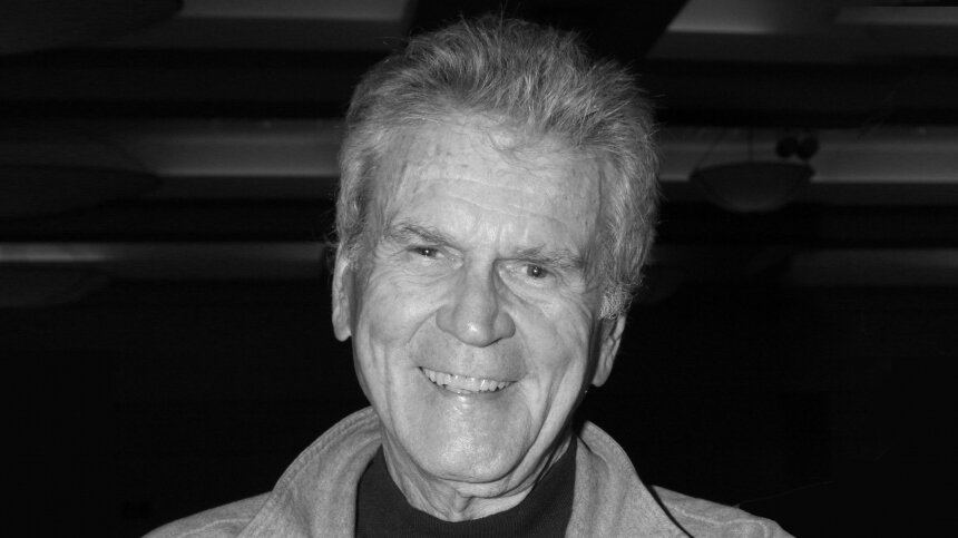 Актер м видео. Александр реклама мвидео. Александр пушной мвидео. Александр пушной мвидео. Актер м видео.