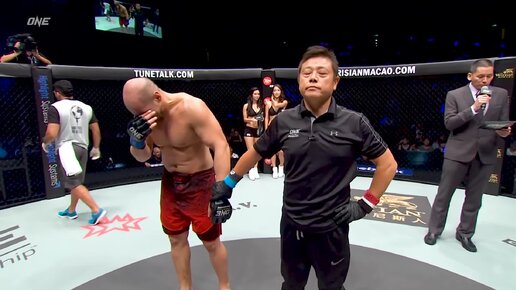 下载视频: ГИГАНТ ПОПРОСИЛ О ПОЩАДЕ И СДАЛСЯ! Alain Ngalani vs. Alexandre Machado