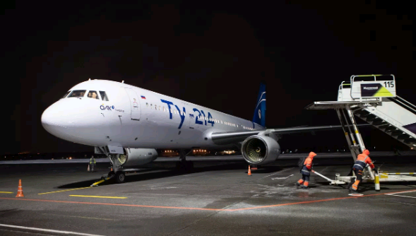 Вим авиа домодедово магадан. Авиа главная. Авиа главная. Аэропорт закрыт. Самолёт на взглётной полосе.