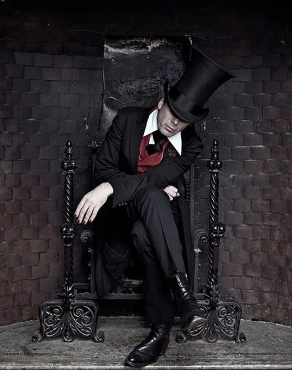 песня в черном цилиндре