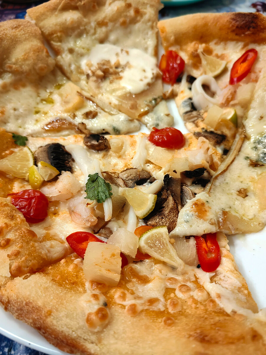 Ассорти из двух пицц