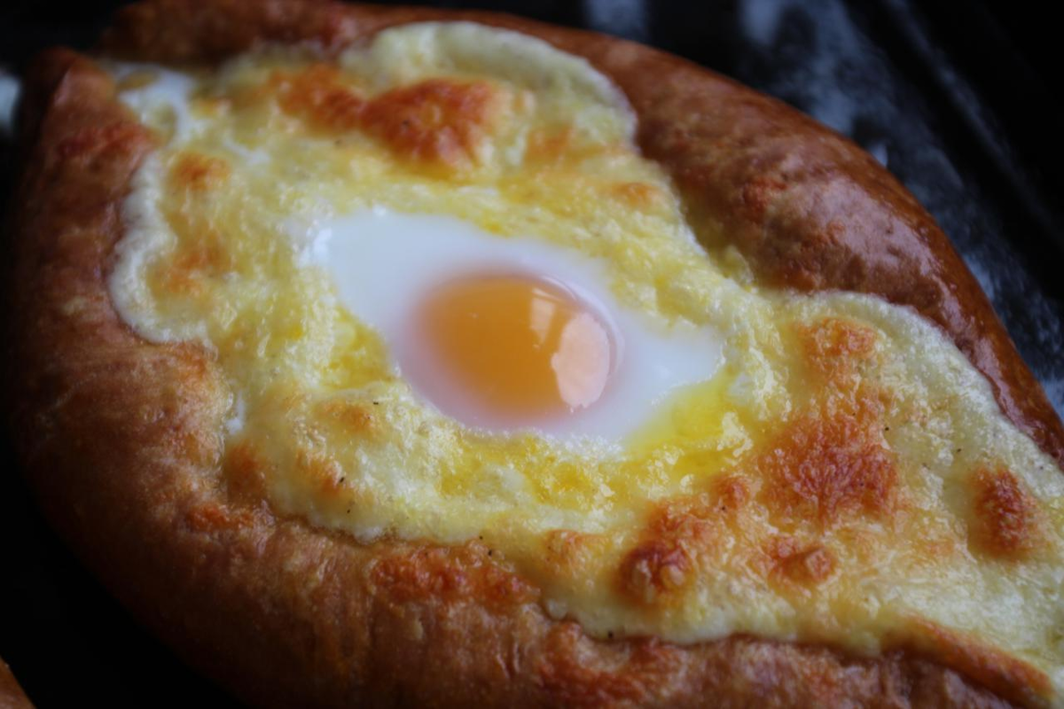 Хачапури по-аджарски