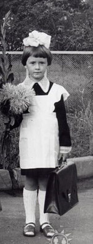 Первый раз в первый класс.1 сентября 1979г. Ваша покорная слуга.