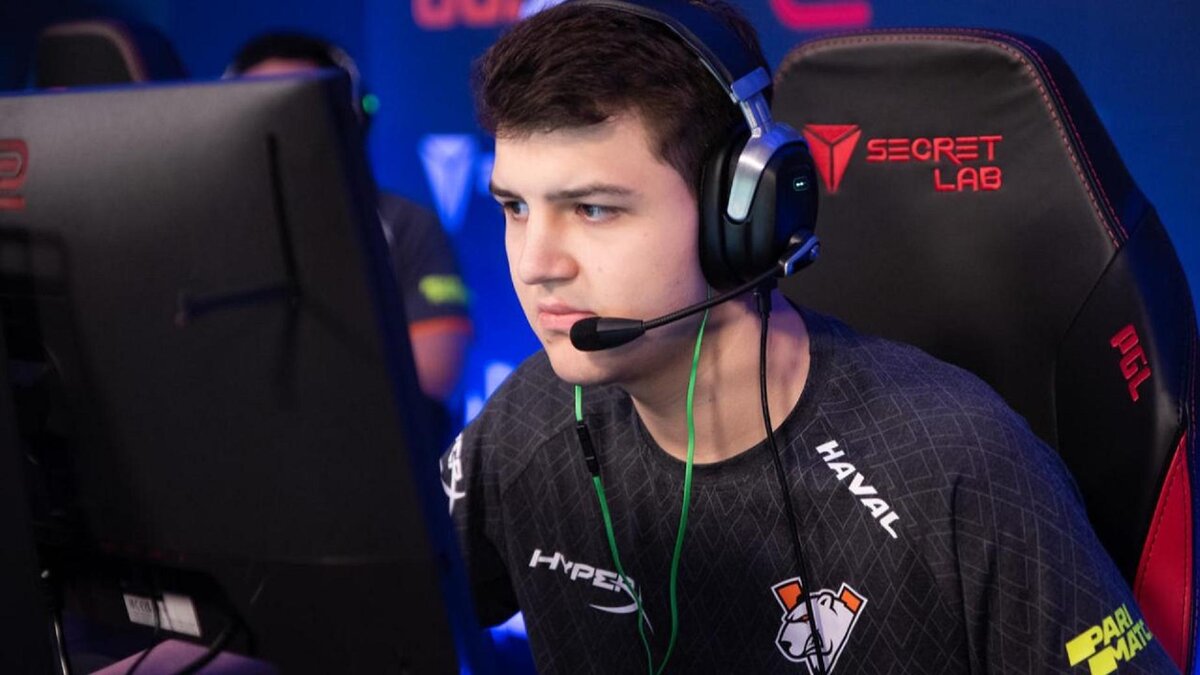     Евгений FL1T Лебедев