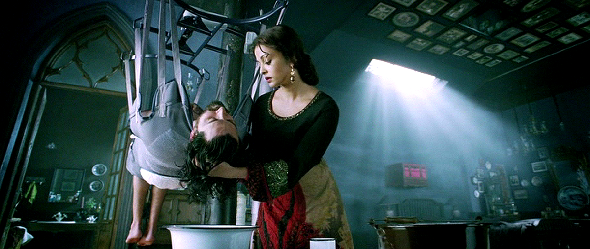 Фотограф за кадром. Нужно сниматься. Рид морано. Человек предед камерой. Стив бушеми прикол.