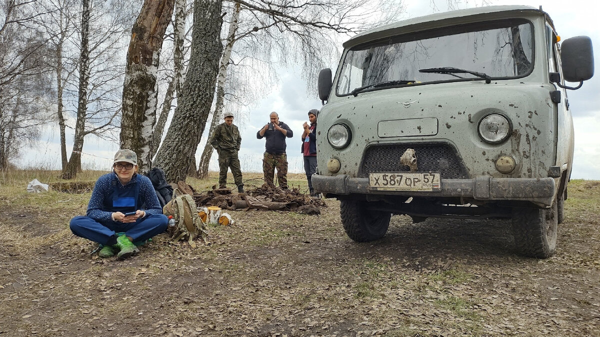 В лагере, перерыве между выездами