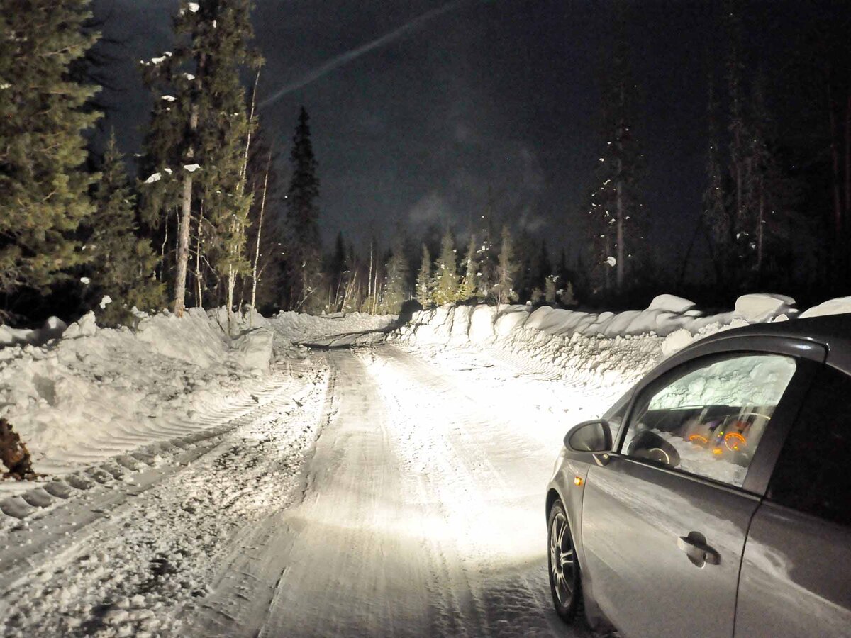 Автомобильный зимник в Саранпауль. Протяжённость — порядка 400 км. Листайте галерею, чтобы увидеть ещё фото