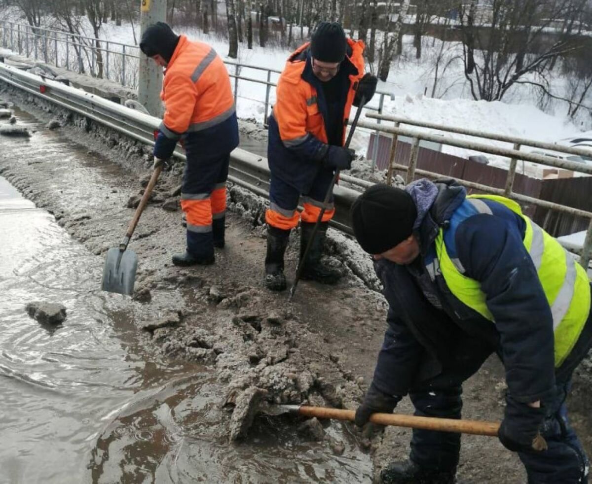 В Туле провели работы по прочистке ливневой канализации на девяти улицах |  «Тульские новости» | Дзен