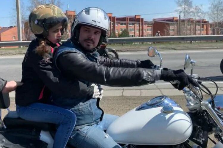 Рэйчел бэквис. Полиция для детей. Спасти жизнь девочки. Спасти жизнь девочки. Девочка из блокадного ленинграда.