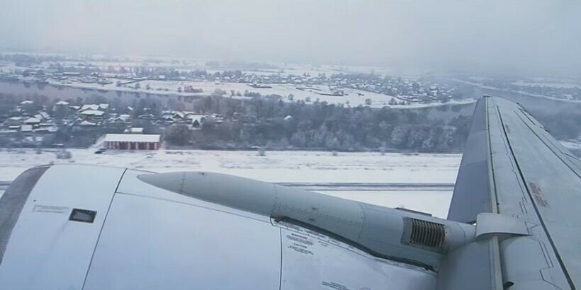 Самолеты донбасса. Катастрофа боинг 777 мн17. Самолеты донбасса. Боинг 777 крушение донецк. Военный самолет gif.