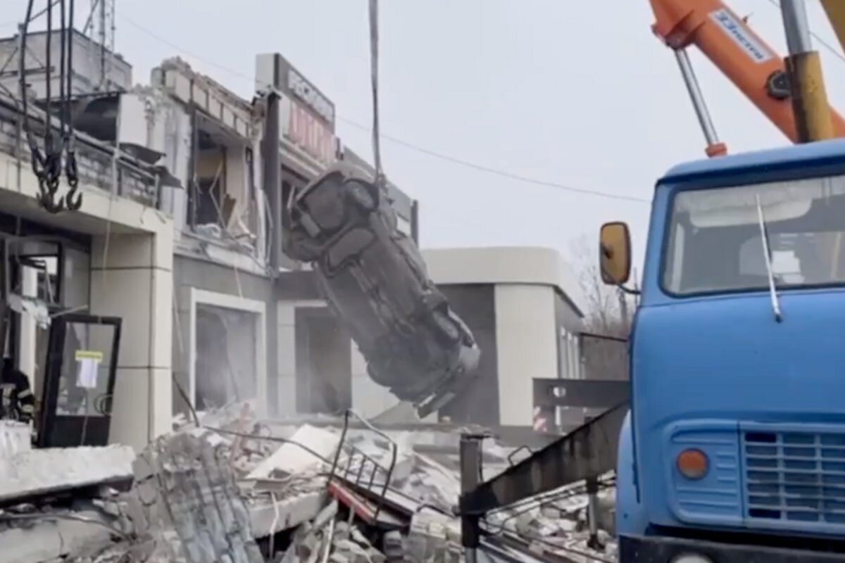 Военные на донбассе. Ахмат сила казаки сила. Военный представитель лнр. Луганск лнр. Военная техника днр.