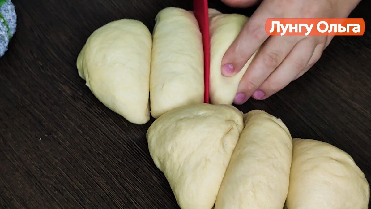 Пышные булочки. Воздушные булочки. Сладкая выпечка. Булочка домашняя. Сдобная булочка.