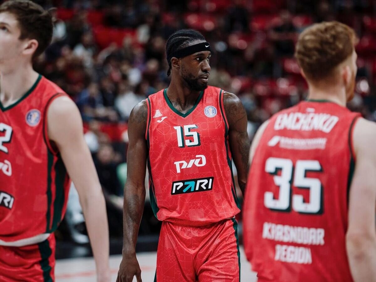    Баскетболист клуба "Локомотив-Кубань" Окаро Уайт© Фото : Пресс-служба БК "Локомотив-Кубань"