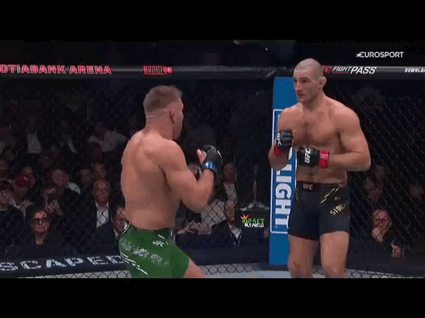 Бой Стрикленд - Дюплесси закрывал UFC 297, который прошел 20 января 