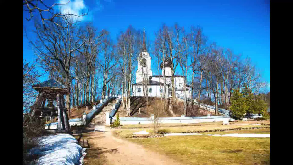 Свято успенский мужской монастырь в городе Пушкинские горы.