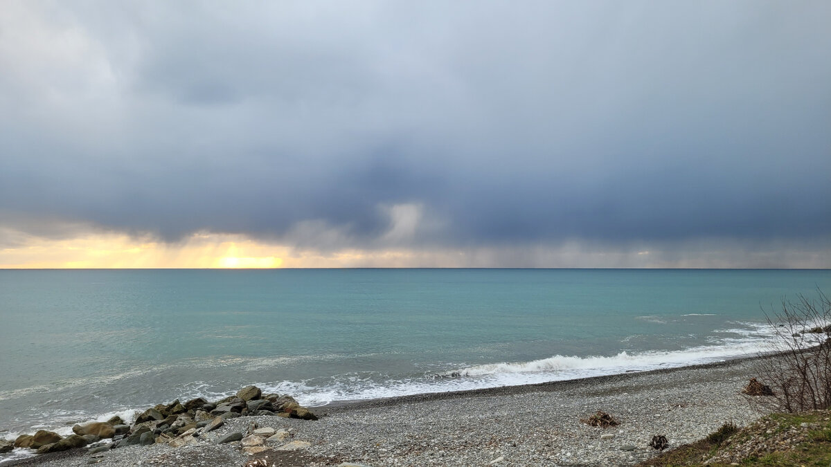 Буря идет со стороны моря