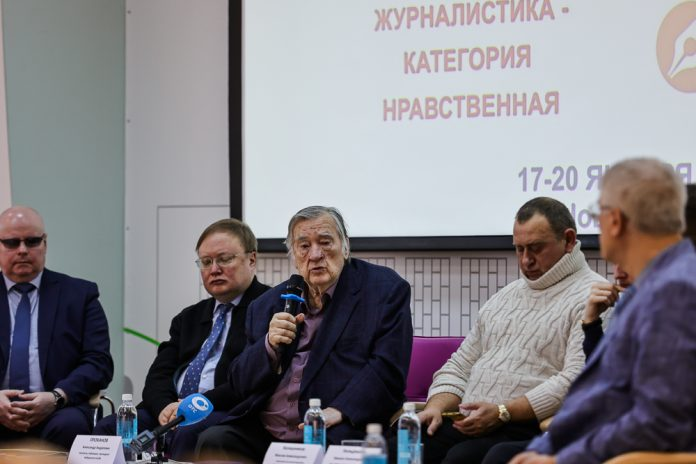 местное время это. каналы новосибирскому времени. логотипы телеканалов россии. каналы новосибирскому времени. вести новосибирск логотип.