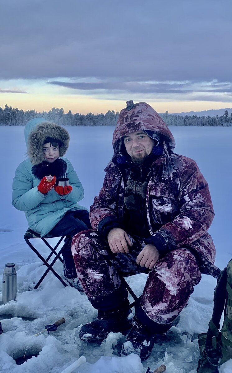 Имандра зимняя рыбалка. Сиг имандра. Кольские рыбаки имандра. Зимняя рыбалка на имандре в домиках. Ловля корюшки на имандре.