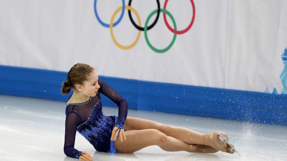 Камила валиева 2022. Камила валиева олимпиада 2022. Камила валиева фигуристка. Камила валиева на гран при россии 2022. Камила валиева фигурное катание.