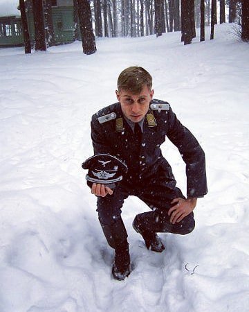 Кадр из фильма Небо в огне. Роль Руди