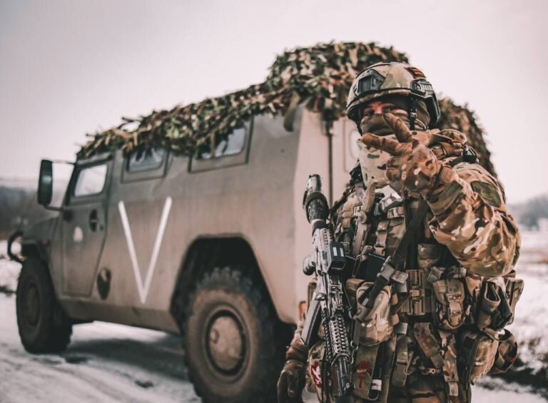 Сотрудники СОБР «Алмаз» Управления Росгвардии по Республике Саха (Якутия) в зоне СВО. Фото: @photoMURPH