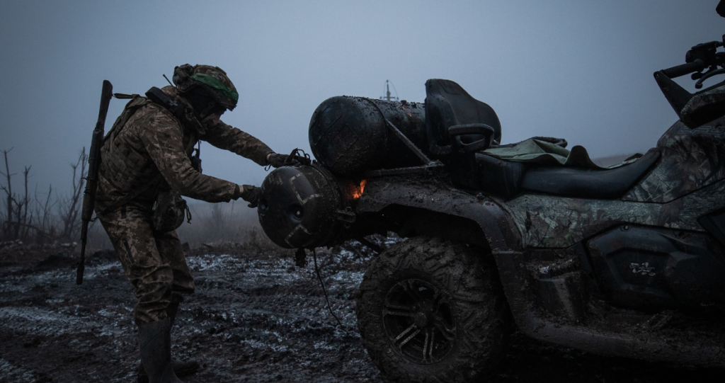 Рота почетного караула волгоград. Форма почетного караула. Букингемский дворец в лондоне смена караула. Рота почетного караула пмр. Преображенский полк рпк вмф форма.
