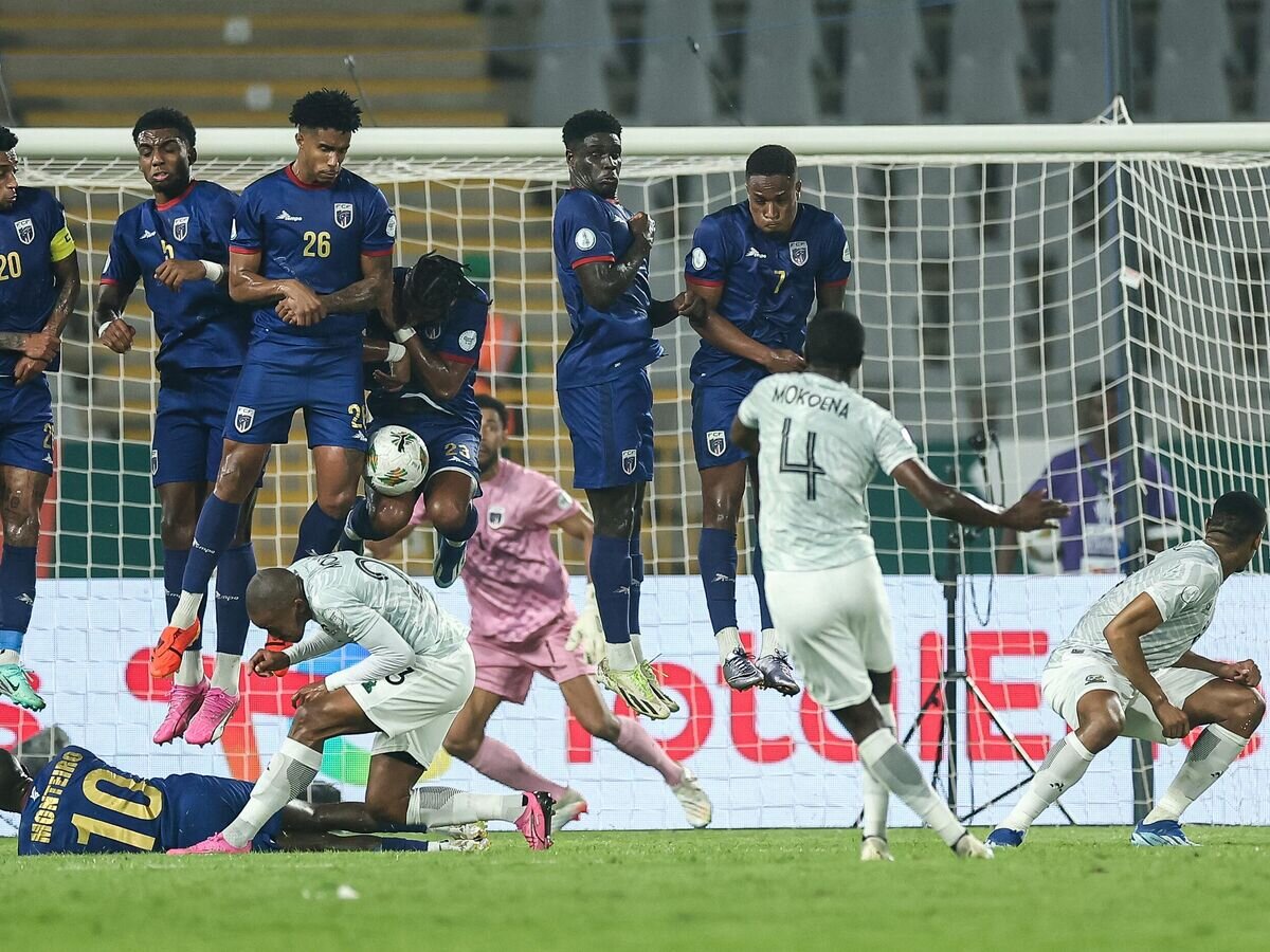 Sport football 2 2. футбольная тема. футболисты на поле. футбольные картинки. футбол.