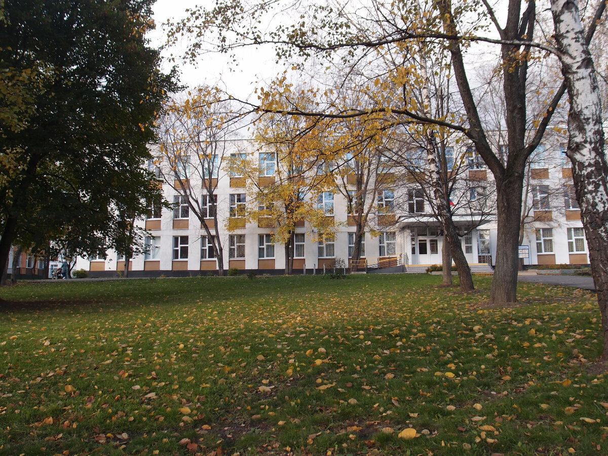 Самая обычная школа. Я тоже в такой училась в 80-е годы.