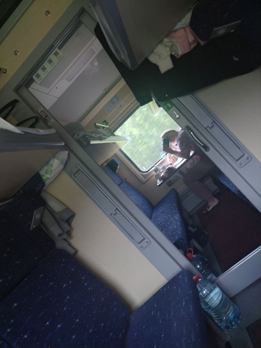 Трасса москва владивосток. Расписание поезда 002 москва владивосток. Маршрут поезда 10 москва владивосток остановки. Поезд москва владивосток остановки. Путь москва владивосток.