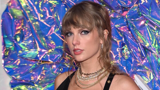    Politico: правые в США начали верить в теорию заговора с Тейлор Свифт Сергей Бунеев