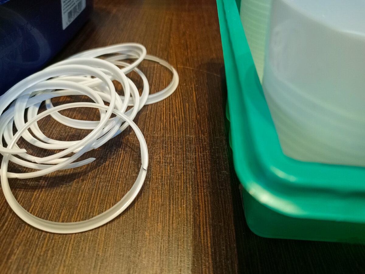 Отрезаем верх стакана