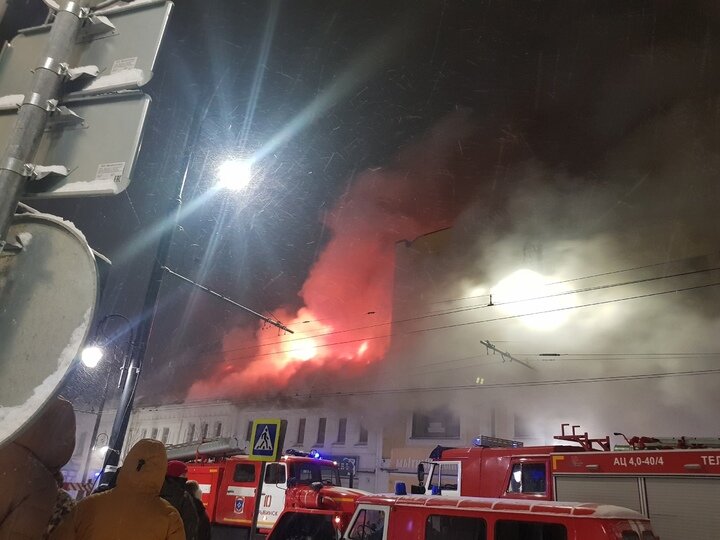 Франкенштейн ученый арт. Фэнтези комната. Орфиреус вечный двигатель. Вечный двигатель перпетуум мобиле. Лаборатория арт.