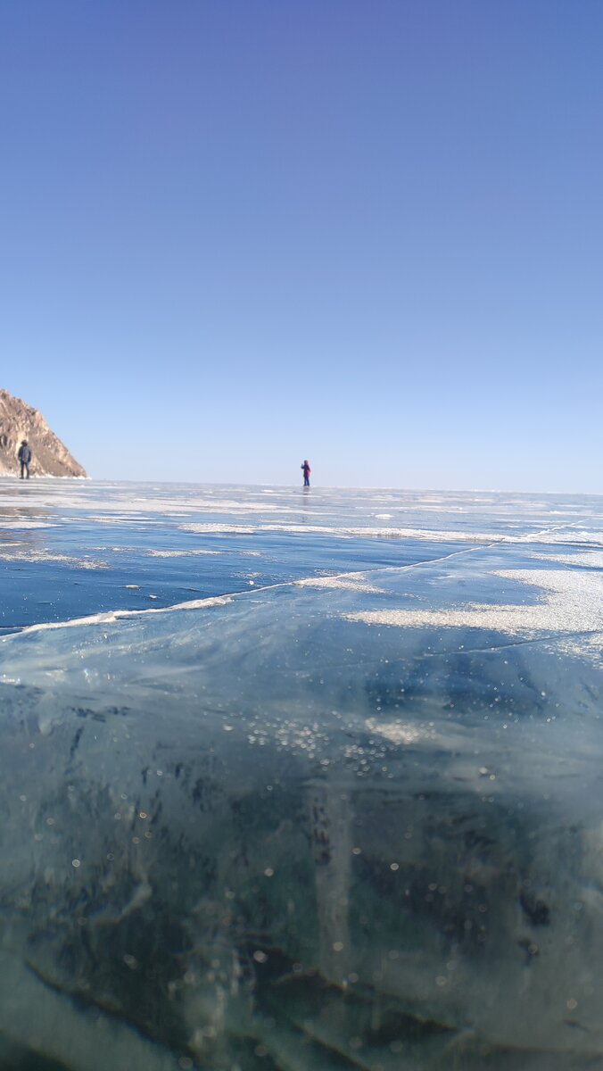Лёд в бухте Ая. Фото принадлежит автору. 