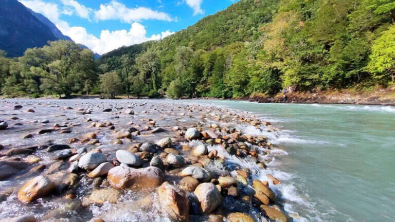    Упал в реку. 28-летний оренбуржец погиб в Абхазии после обрыва канатки Белов Михаил Александрович