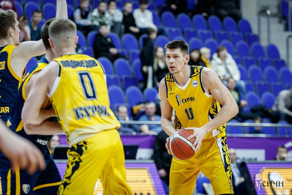    Курские «Русичи» уступили «Химкам»