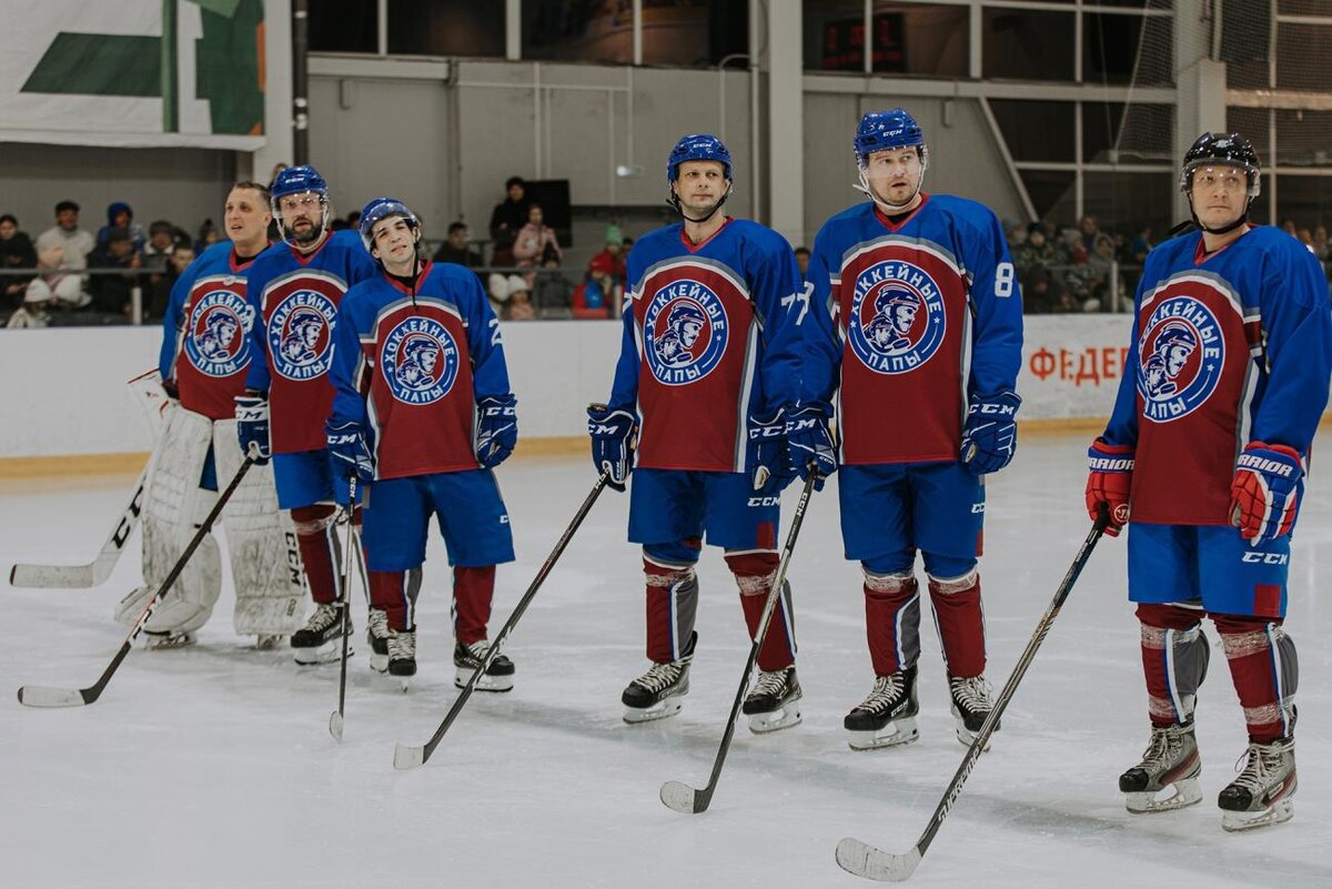 Кадр из фильма «Хоккейные папы» (kinopoisk.ru)